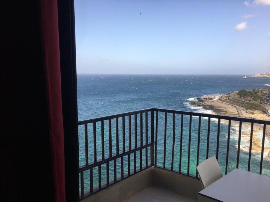 Roma Hotel Sliema Exterior foto